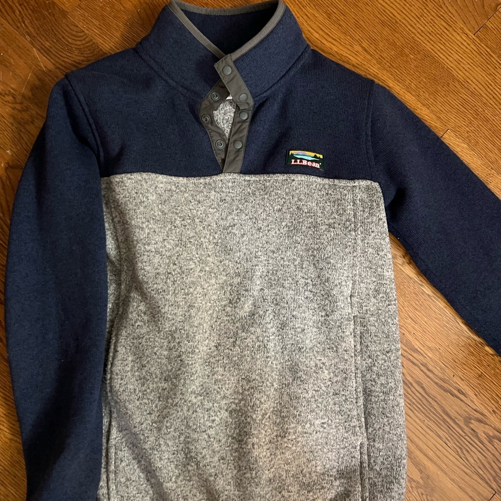Boy’s LLbean snap button fleece size medium (10-12)
